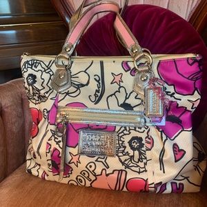 Coach Poppy Signature Petal Collection